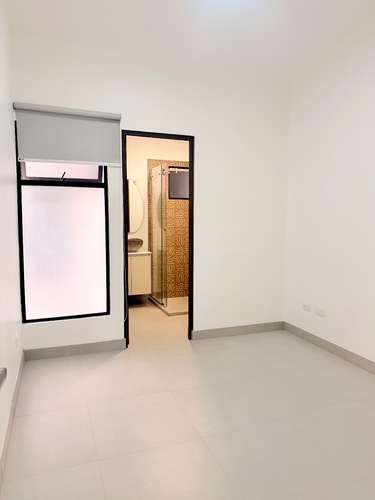 Amplio y moderno apartamento en Sto.Domingo, Heredia,en residencial seg24/7, incluye cable, internet y agua