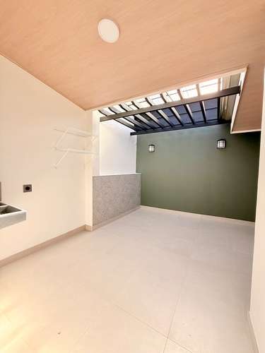 Amplio y moderno apartamento en Sto.Domingo, Heredia,en residencial seg24/7, incluye cable, internet y agua