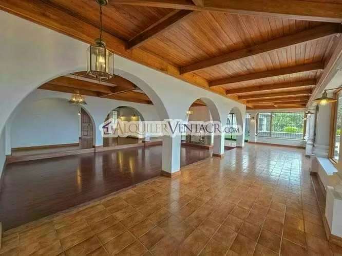 Casa de Un Nivel de 900 m2 y 3.500 m2 de lote con vistas en Escazú - Imagen 10