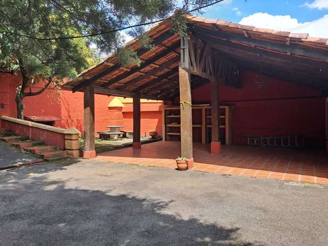 Se alquila Casa Rústica grande, para familia, en Pozos de Santa Ana, excelente ubicación, cerca de Forum 1