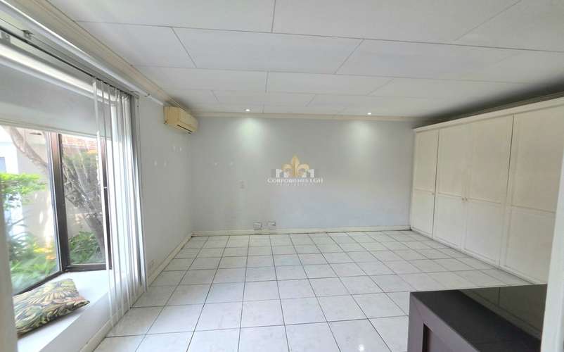 Apartamento moderno de 2 habitaciones en Guachipelín Norte de Escazú, amueblado o sin amueblar, con piscina y jacuzzi