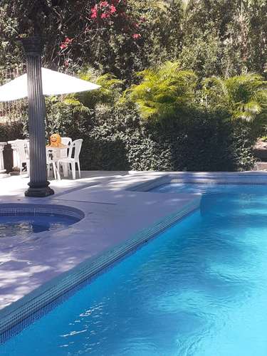 Apartamento moderno de 2 habitaciones en Guachipelín Norte de Escazú, amueblado o sin amueblar, con piscina y jacuzzi