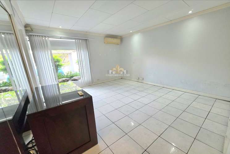 Apartamento moderno de 2 habitaciones en Guachipelín Norte de Escazú, amueblado o sin amueblar, con piscina y jacuzzi