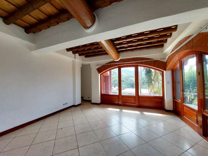 Casa Independiente Escazu 4 habitaciones- Patio  - Imagen 18