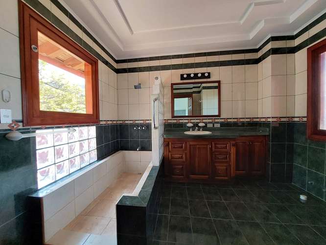 Casa Independiente Escazu 4 habitaciones- Patio  - Imagen 10