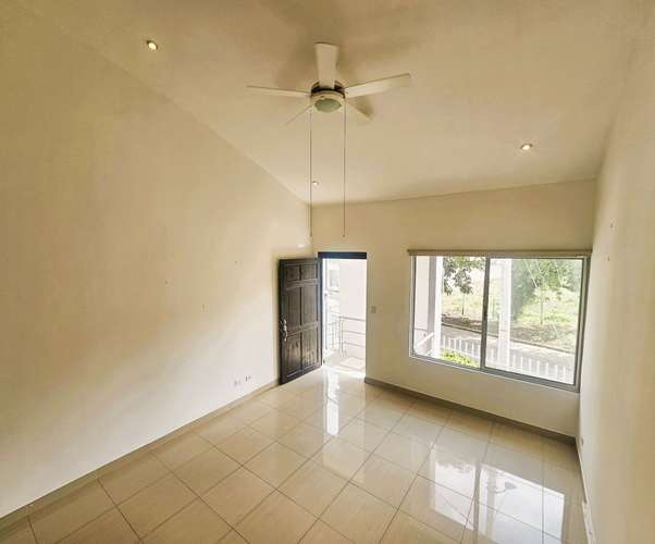 Venta de Apartamento 2 Habitaciones, 2 mezanines, 2 baños completos, 2 parqueos  - Imagen 4