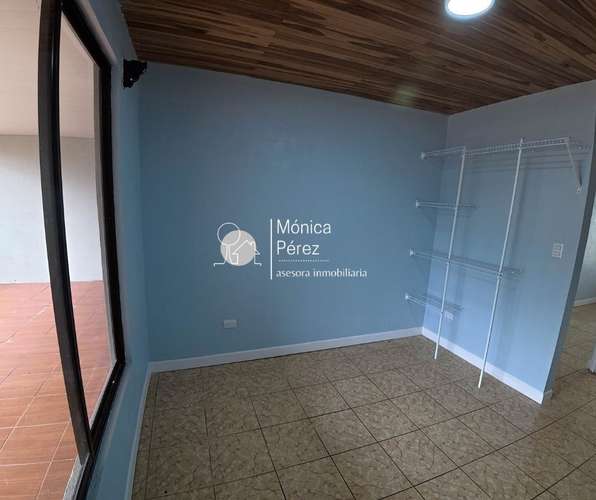 CASA COMPLETAMENTE REMODELADA EN RESIDENCIAL - SARCHÍ - Imagen 11