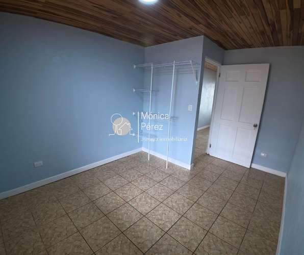 CASA COMPLETAMENTE REMODELADA EN RESIDENCIAL - SARCHÍ - Imagen 12