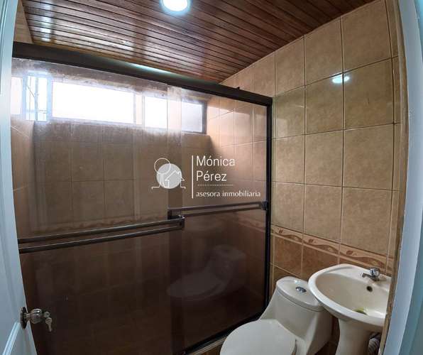 CASA COMPLETAMENTE REMODELADA EN RESIDENCIAL - SARCHÍ - Imagen 13