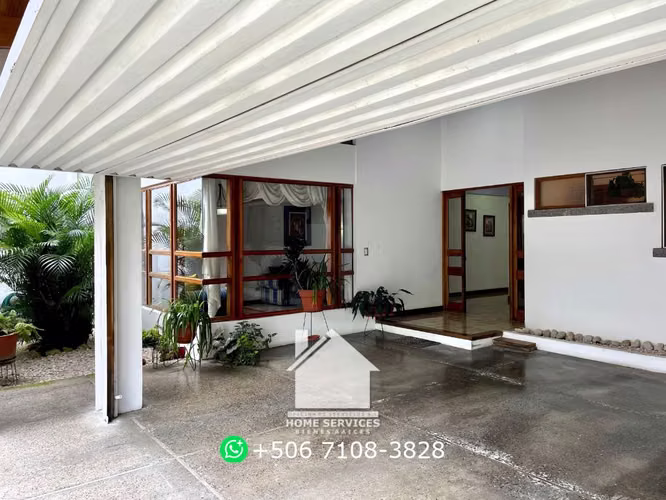 VENDO! Casa 3 Dormitorios, Residencial Cerrado –  Curridabat.