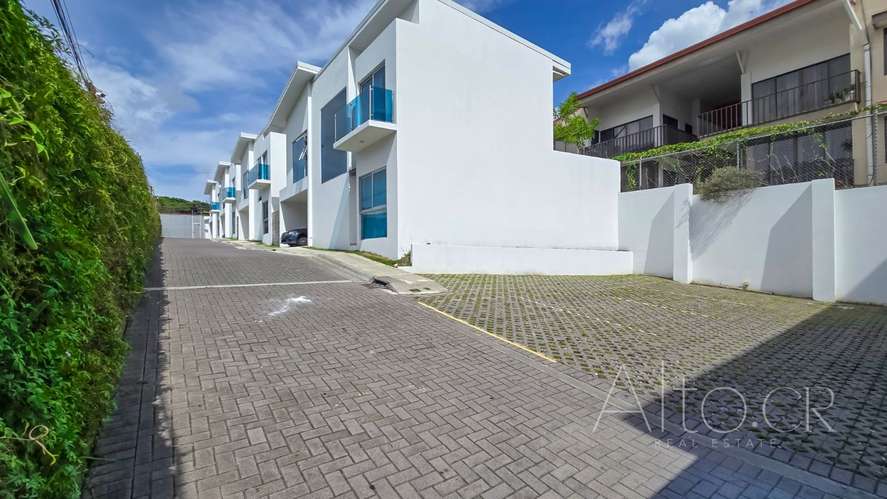APARTAMENTO EN PIEDADES  |  UN NIVEL   |  LISTO PARA VIVIR  |   3 HABITACIONES  - Imagen 2