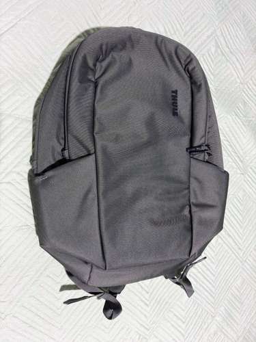 Mochila Thule Subterra 2 de 27L - Casi Nueva, Laptop 16"