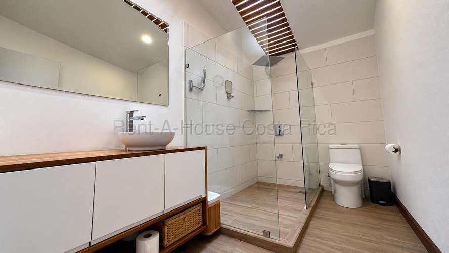 Casa en venta | Uso Mixto y Amplios Espacios | Los Yoses, San Pedro - Imagen 17