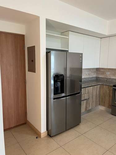 Apartamento en alquiler en Heredia, La Aurora: 2 habitaciones, línea blanca, con balcón y piscina