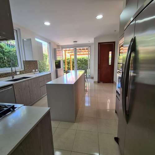 Joboncillos Montearroyo, amplia-lujosa, L. Blanca, 4 hab, 4.5 baños, 4 párqueos, terraza-patio, amenidades. - Imagen 2