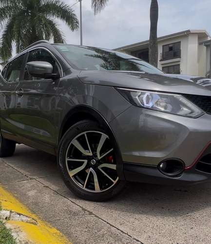 NISSAN QASHQAI 2015 – FULL EXTRAS – 4X4 - Imagen 7