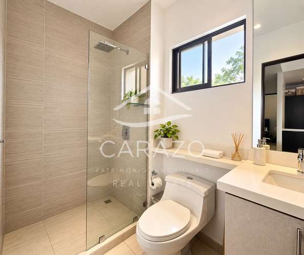 Hermoso Penthouse en alquiler en Condominio Montesol, Santa Ana