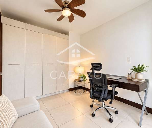 Hermoso Penthouse en alquiler en Condominio Montesol, Santa Ana