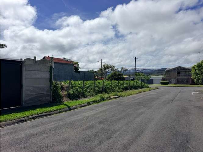 Venta de lote en Cartago de uso mixto, Boulevard del Molino
