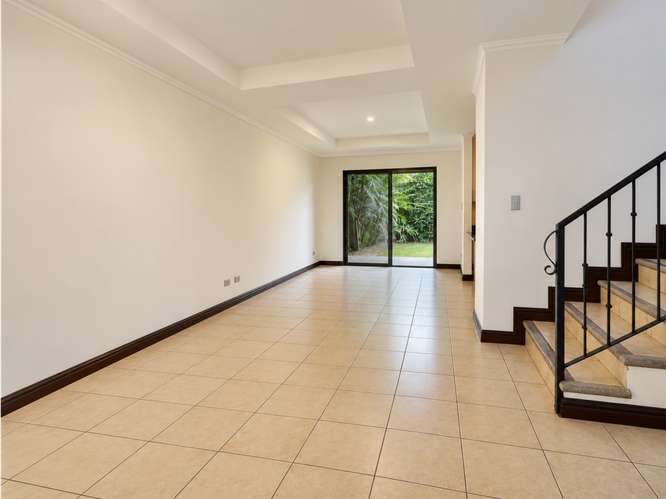 Alquiler de casa en Santa Ana, Pozos - En condominio - Imagen 2