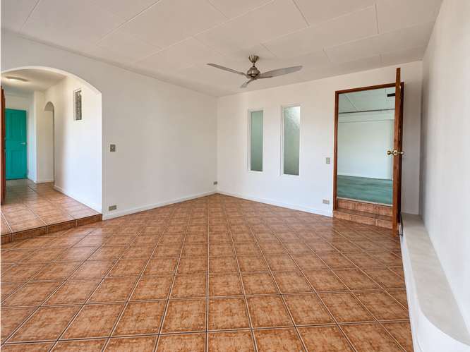 Alquiler Casa Ciudad Colón | 3 habitaciones, Patio