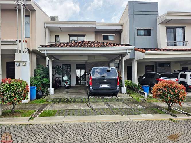 Casa en Venta en Condominio Avenir, Santo Domingo de Heredia | 3 Dormitorios + Oficina | $298.000
