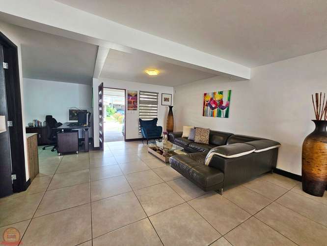 Casa en Venta en Condominio Avenir, Santo Domingo de Heredia | 3 Dormitorios + Oficina | $298.000
