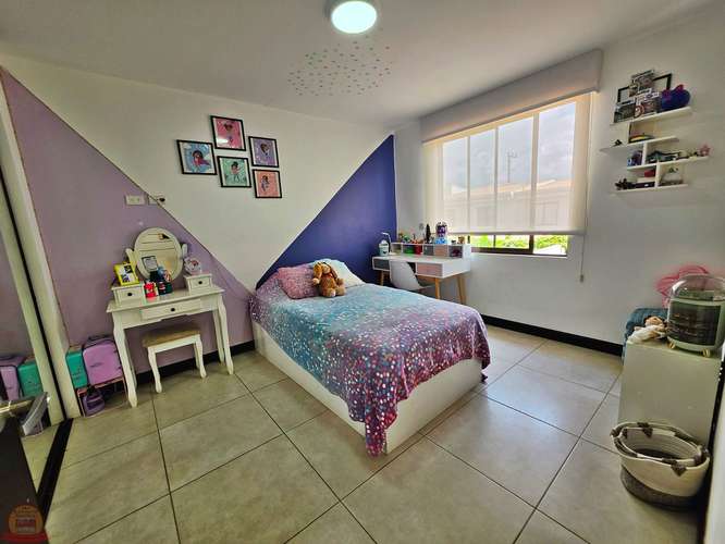 Casa en Venta en Condominio Avenir, Santo Domingo de Heredia | 3 Dormitorios + Oficina | $298.000