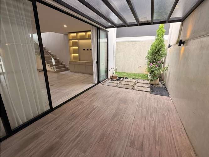 ALQUILER DE CASA EN CONDOMINIO NAIA, GUACHIPELIN* - Imagen 4