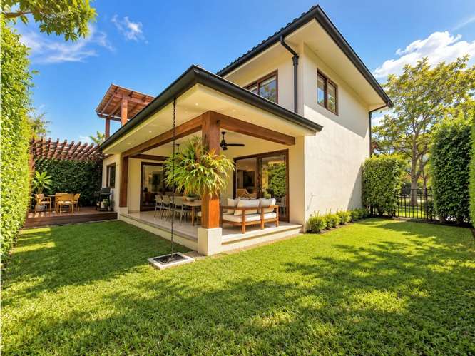 VENTA DE CASA EN CONDOMINIO EN RIO ORO, SANTA ANA* - Imagen 1