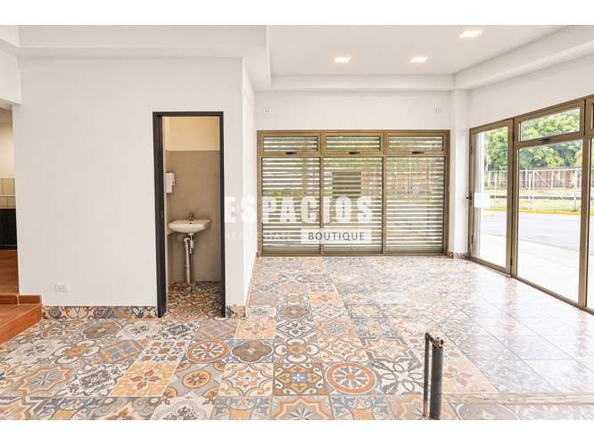 ALQUILER DE LOCAL COMERCIAL EN PLAZA ANTARES EN SAN PEDRO - Imagen 3