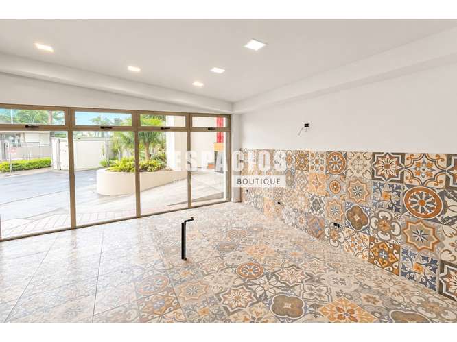 ALQUILER DE LOCAL COMERCIAL EN PLAZA ANTARES EN SAN PEDRO - Imagen 5
