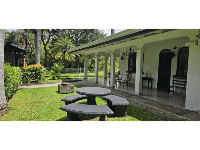 Casa en alquiler en Heredia, Belèn. Residencial privado PVV