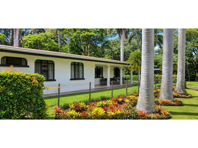 Casa en alquiler en Heredia, Belèn. Residencial privado PVV