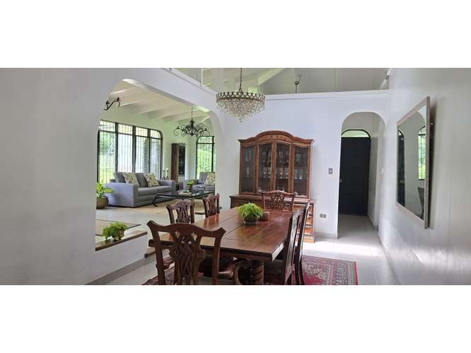 Casa en alquiler en Heredia, Belèn. Residencial privado PVV