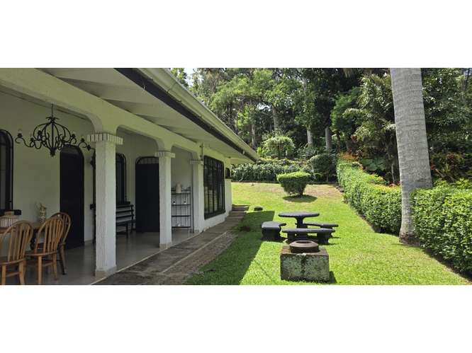 Casa en alquiler en Heredia, Belèn. Residencial privado PVV