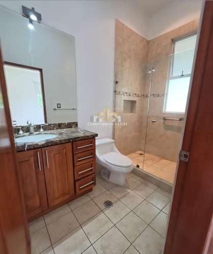 Alquiler de Casa de Lujo de 550 m² con Terrazas y Vistas | Guchipelin Norte Escazú - Imagen 4