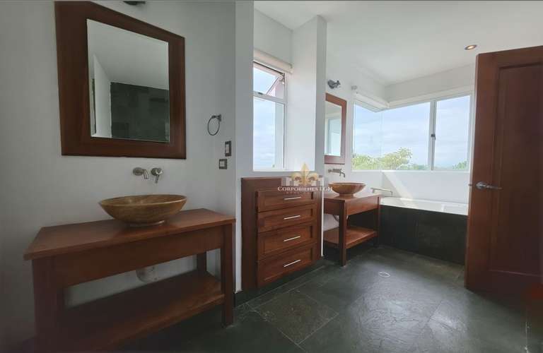 Se Vende Casa de Lujo de 550 m² con Terrazas y Vistas | Guchipelin Norte Escazú, San José - Imagen 17