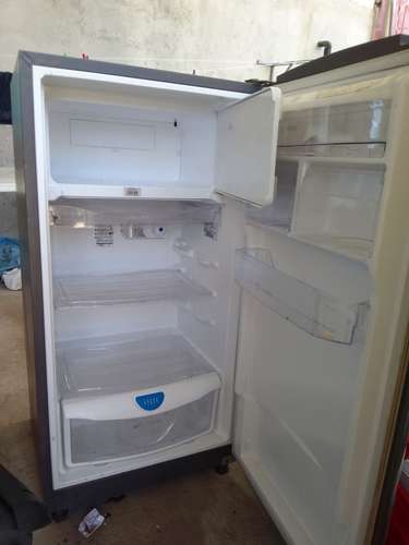 Refrigerador 8 pies como nueva  - Imagen 3