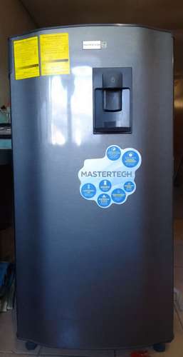 Refrigerador 8 pies como nueva 