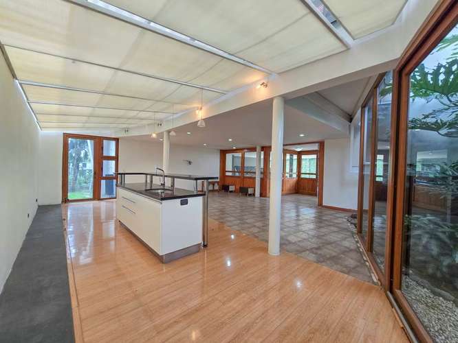 Condo Contemporáneo de 432 m2 con vista en Guachipelín Escazú - Imagen 8