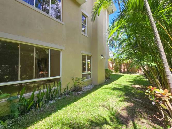 Jaboncillos Escazú! Condo de 523 m2 con 6 habit. + de servicio y jardín - Imagen 5