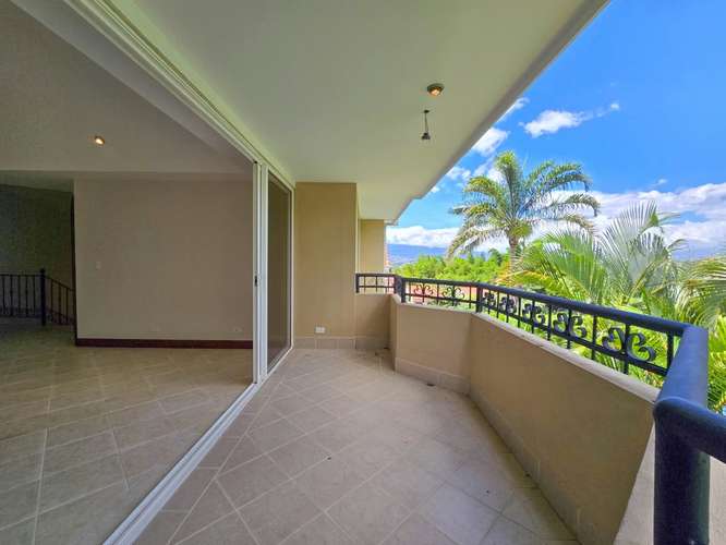 Jaboncillos Escazú! Condo de 523 m2 con 6 habit. + de servicio y jardín - Imagen 9