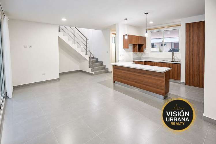 Casa de 3 Habitaciones en Condominio Bitzu, Escazú, IVA INCLUIDO