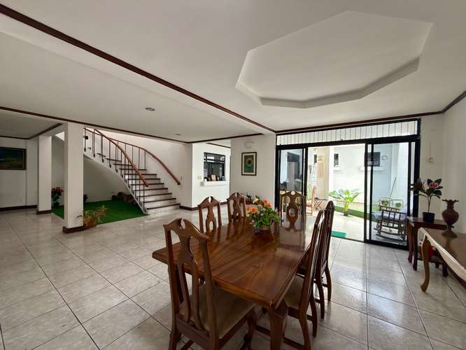 Venta de Casa en Moravia con 5 habitaciones - KM - Imagen 5