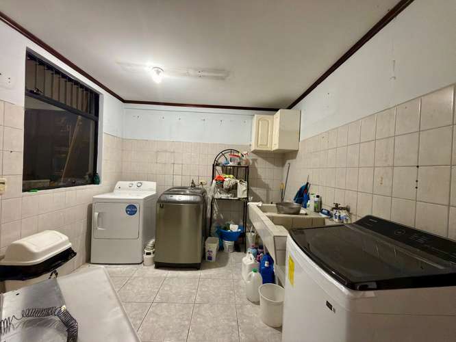 Venta de Casa en Moravia con 5 habitaciones - KM - Imagen 14