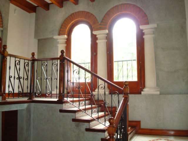 Alquiler de hermosa casa en san antonio de Escazu estilo toscana 