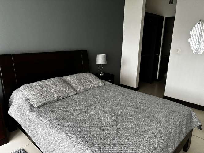 Apartamento moderno y equipado en Nunciatura, torre con amenidades y vista a las montañas