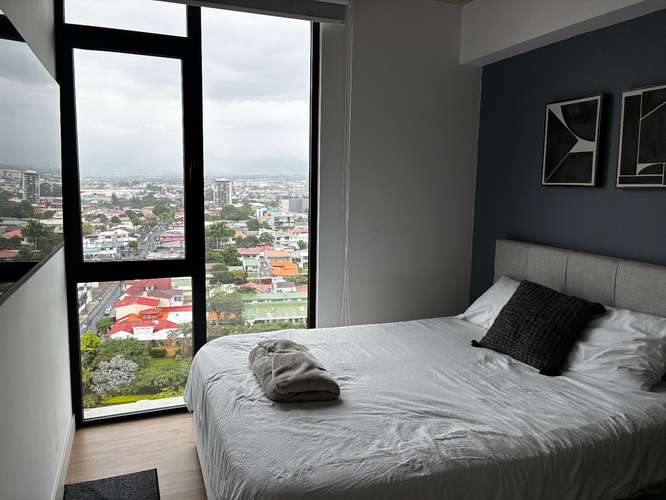 Apartamento de lujo amueblado y equipado en Escalante, torre Secret, con balcón y vistas