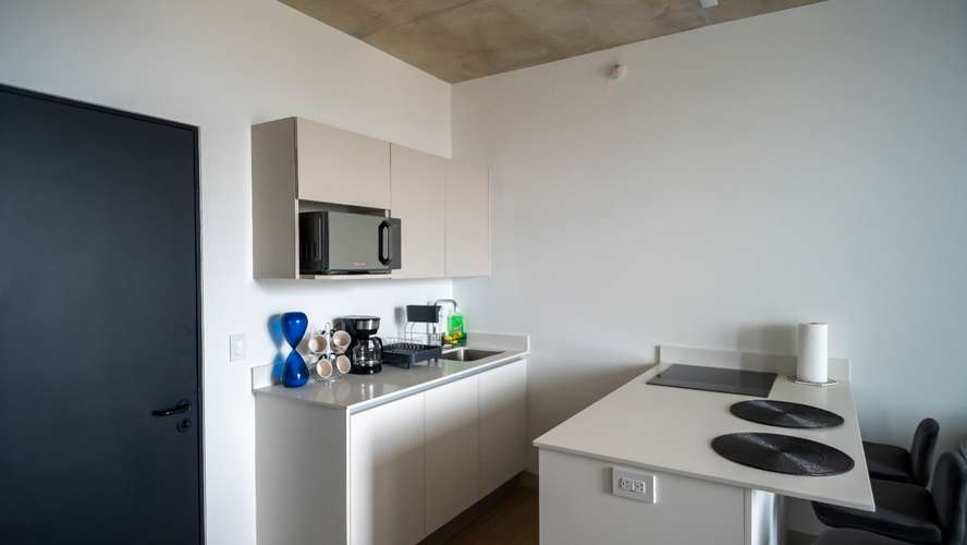 Apartamento de lujo amueblado y equipado en Escalante, torre Secret, con balcón y vistas